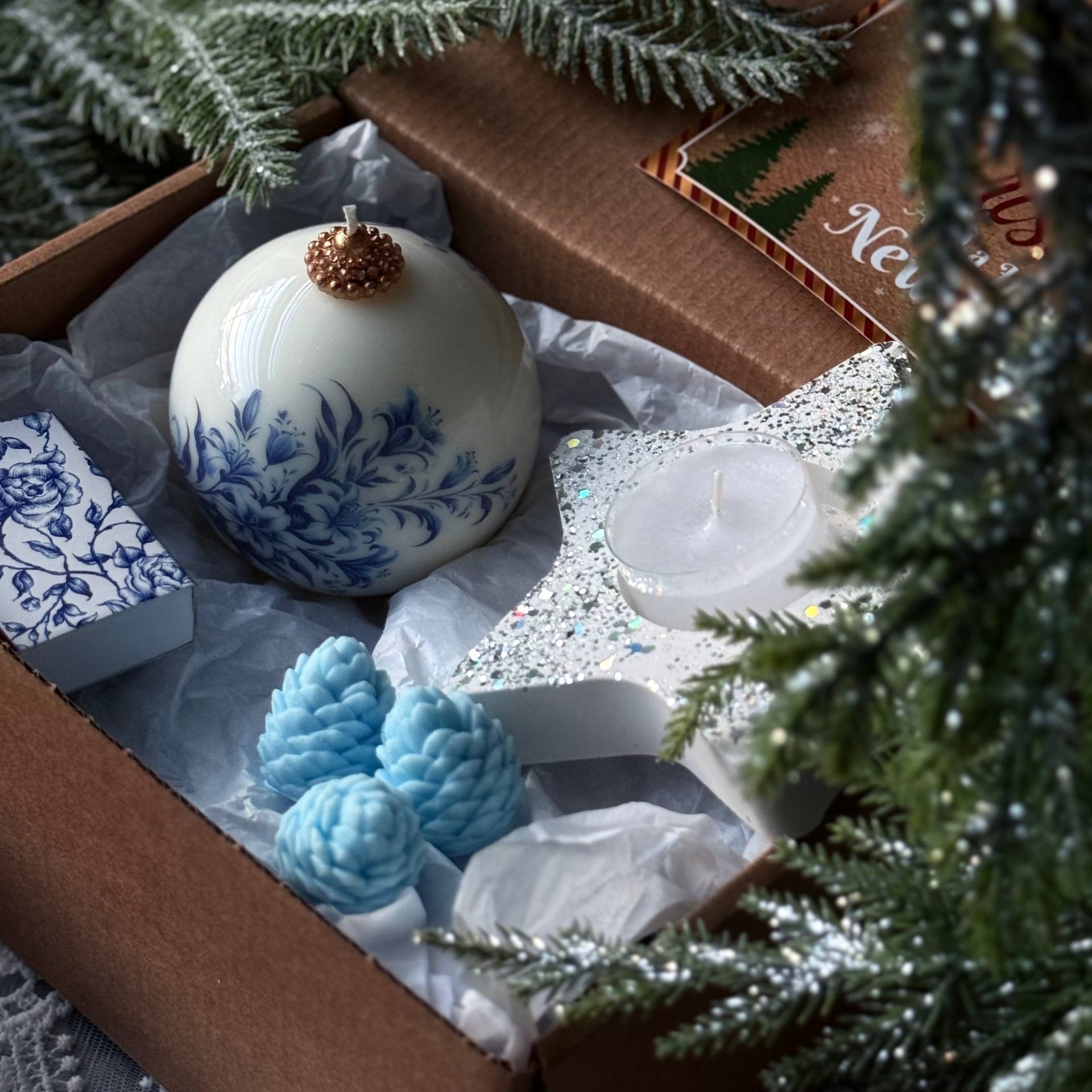 Vintage Christmas Candle Gift Set for hostess: Soy Beeswax, Fir Melts & Star Holder