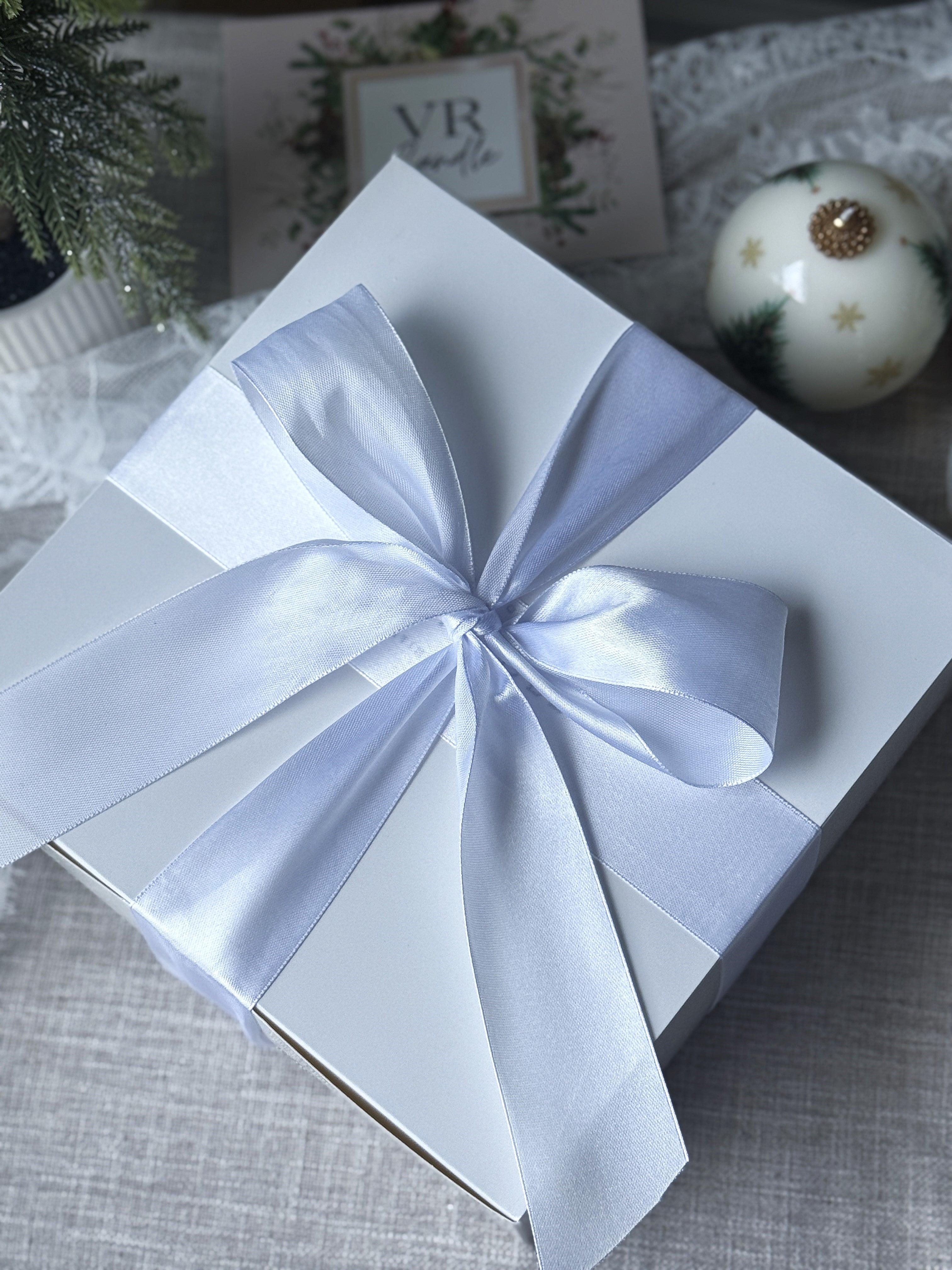 Christmas Candle Gift Set: Vintage style Gzhel, Cardinal, Tree - Holiday Poinsettia Gift for Hostess