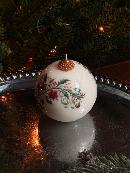 Christmas Candle: Holiday Decor Gift | Unique decor | Handmade Soy &amp; Beeswax - 1 pc