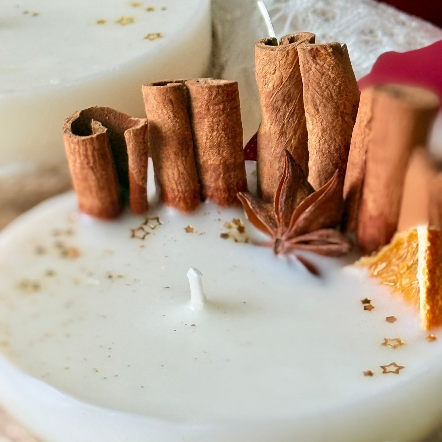 Cinnamon Soy Candle Gift Box: Holiday Cozy Present