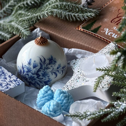 Vintage Christmas Candle Gift Set for hostess: Soy Beeswax, Fir Melts &amp; Star Holder