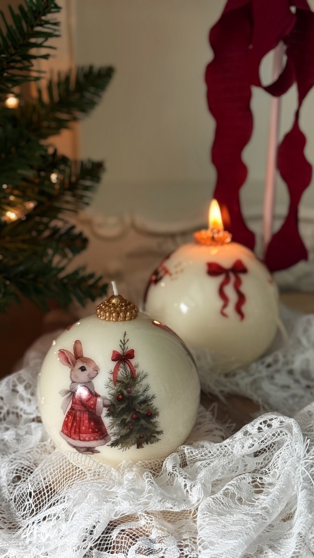 Vintage inspired ornament candle with Christmas gift packaging