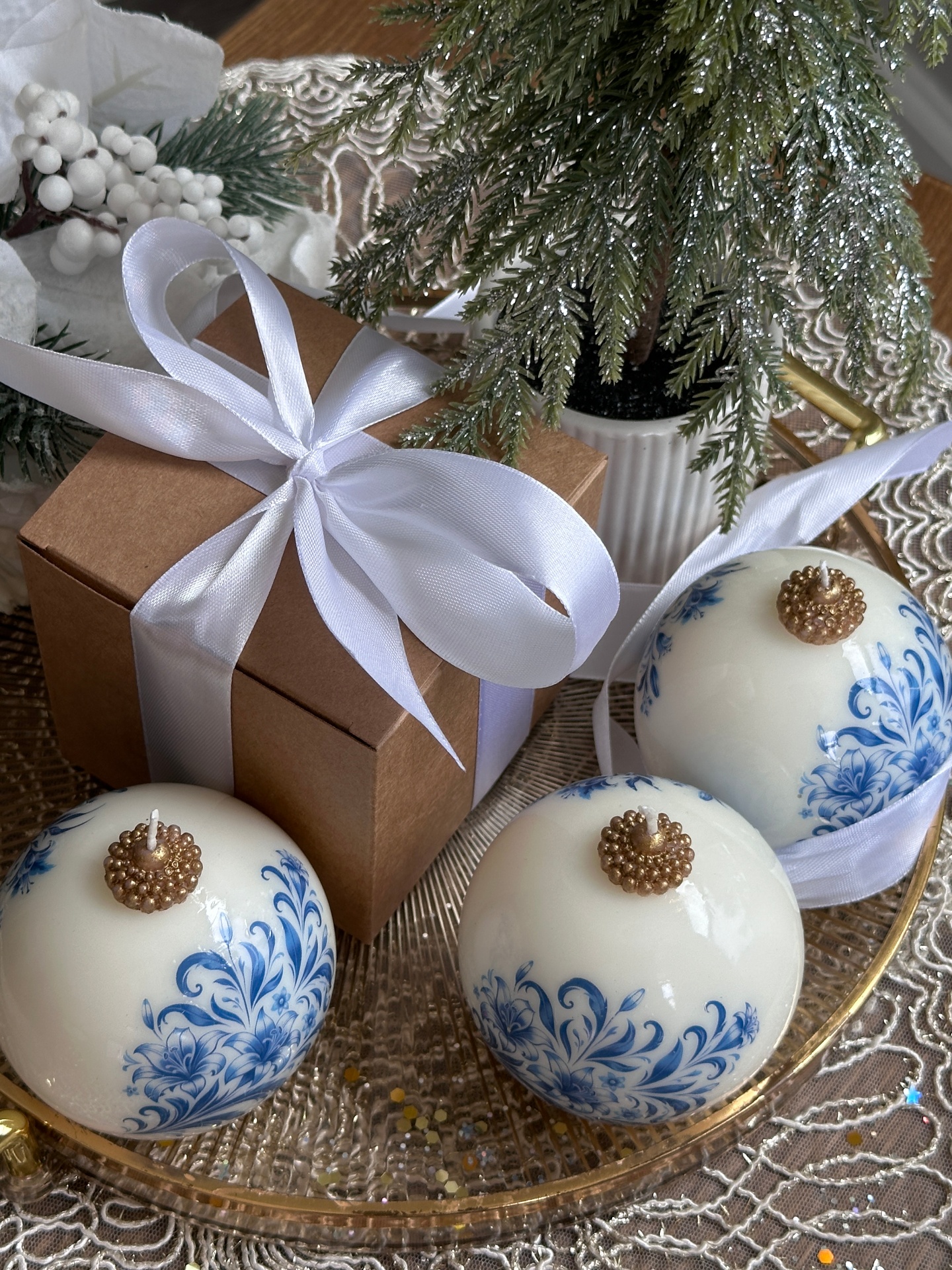 Vintage inspired handmade Christmas candle gift with cozy holiday decor